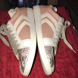 Dolce Vita Neo Sneakers